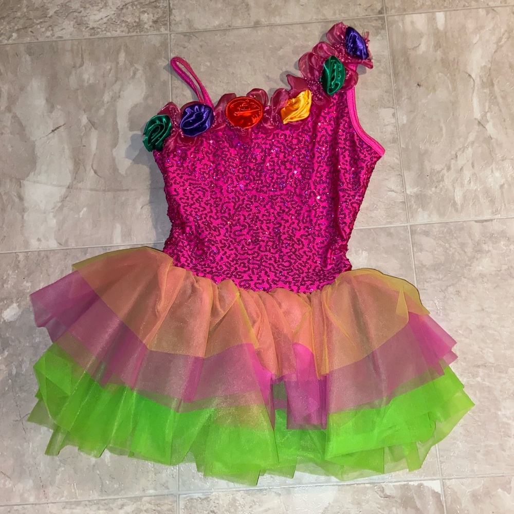 Dance costume size: child medium